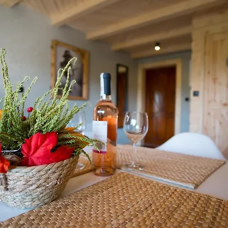 Z Jacuzzi Tatrzanskie Serce * Czerwienne